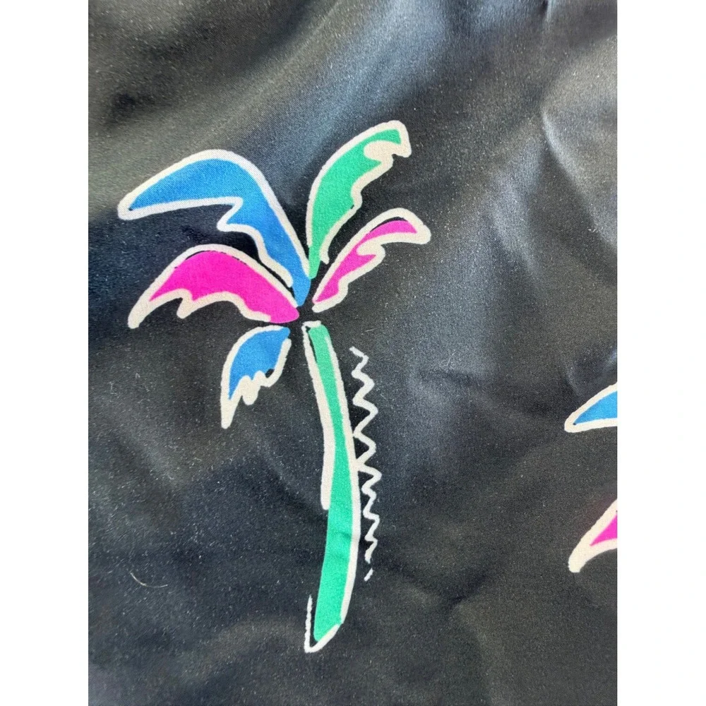 Chubbies Mens Swim Trunks Medium Black Neon Palm Tree 5.5 Inseam Mesh Lined